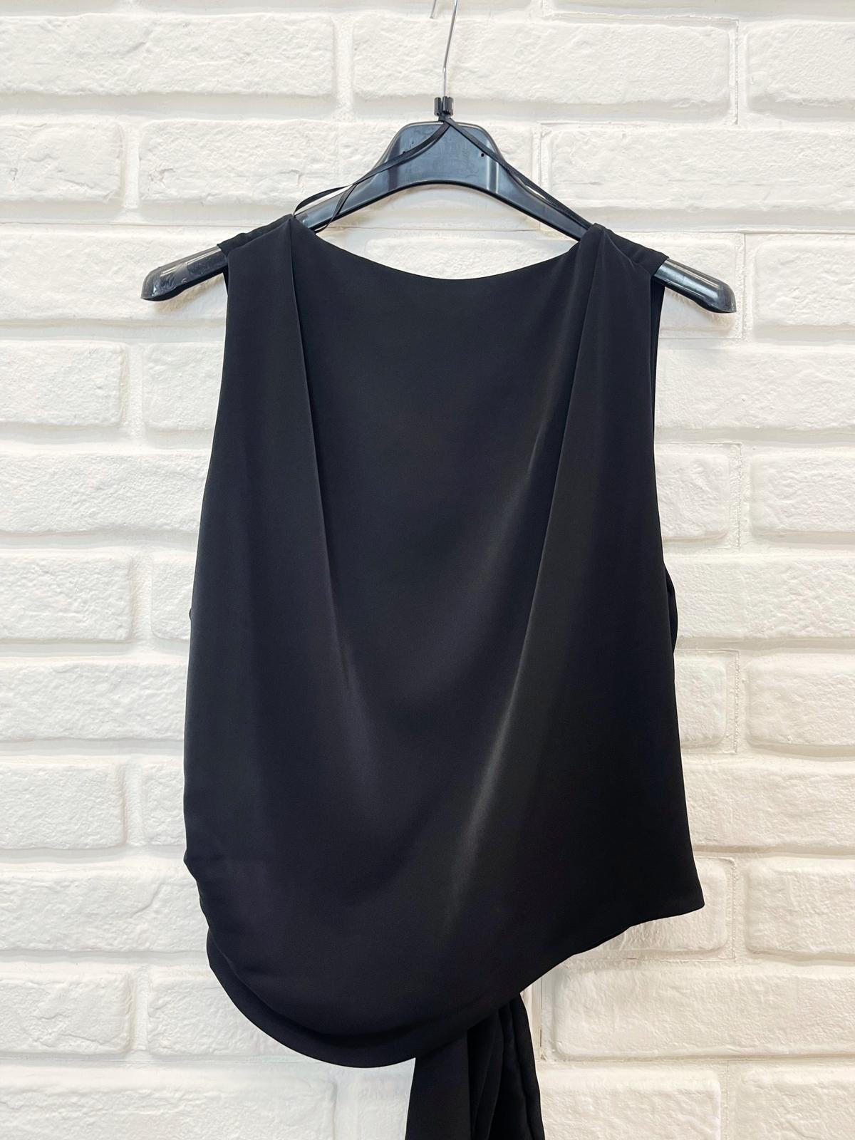 TOP SBRACCIATO L7409