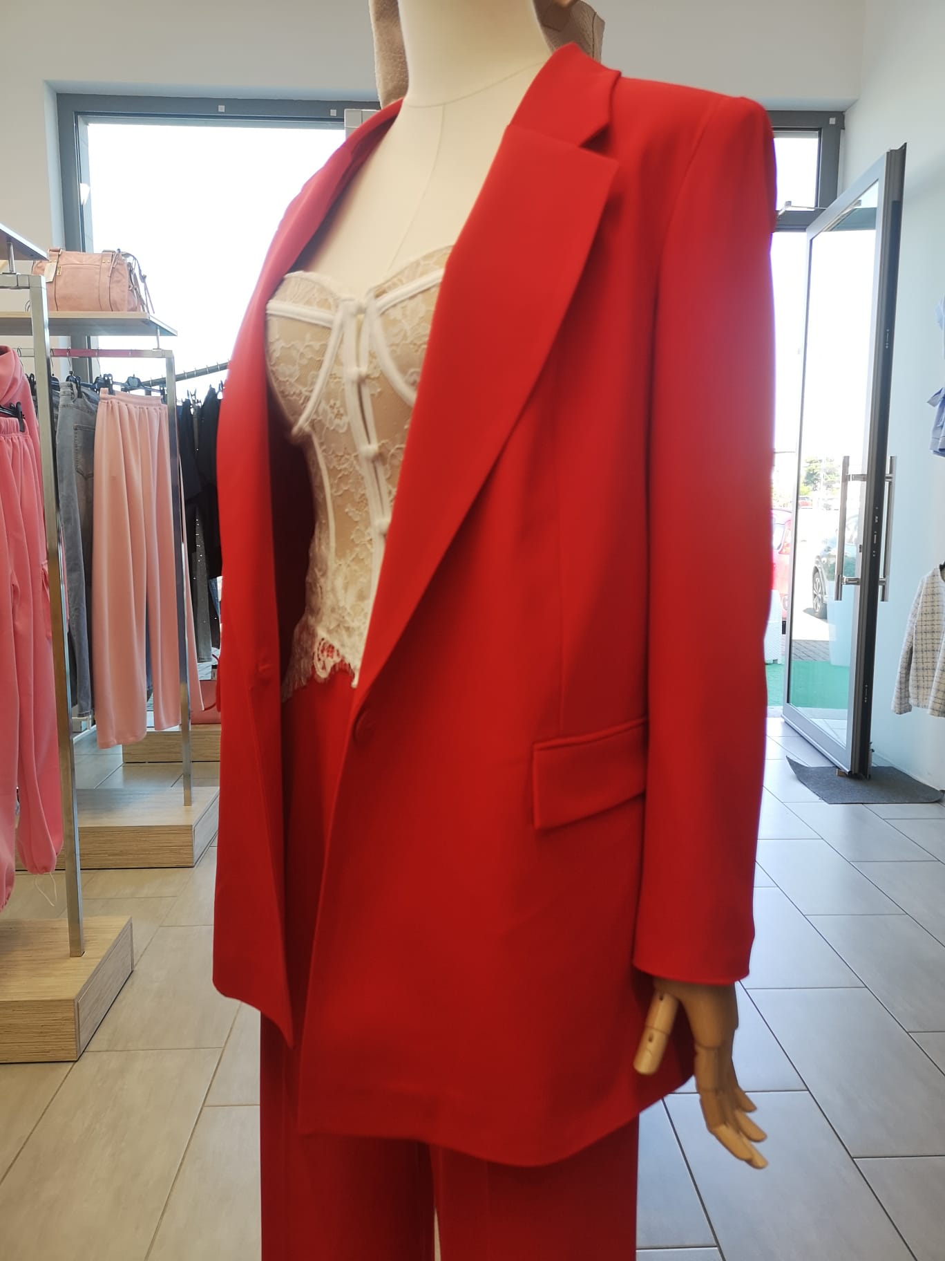 TAILLEUR 4U136