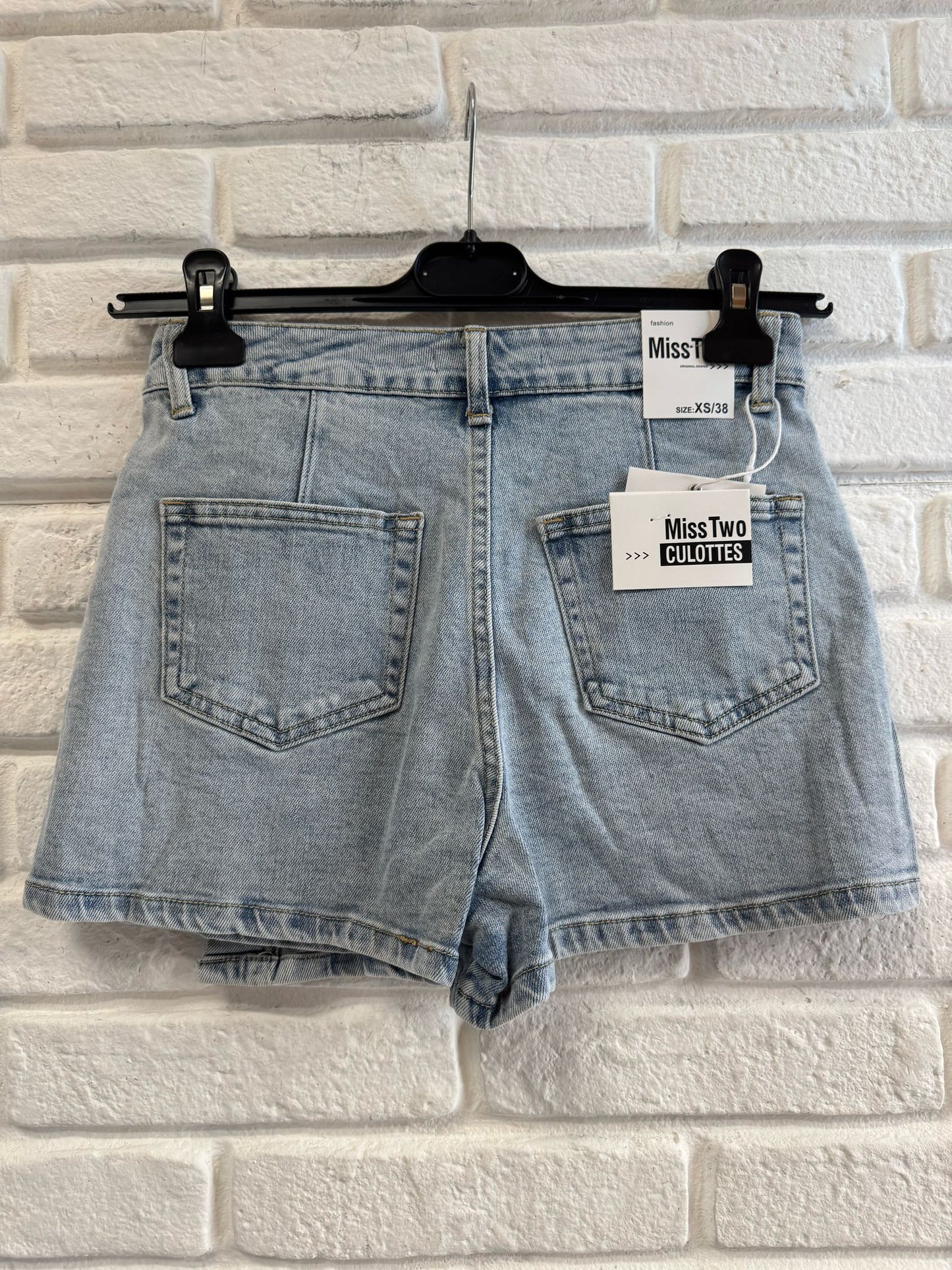 SHORT/GONNA 2050