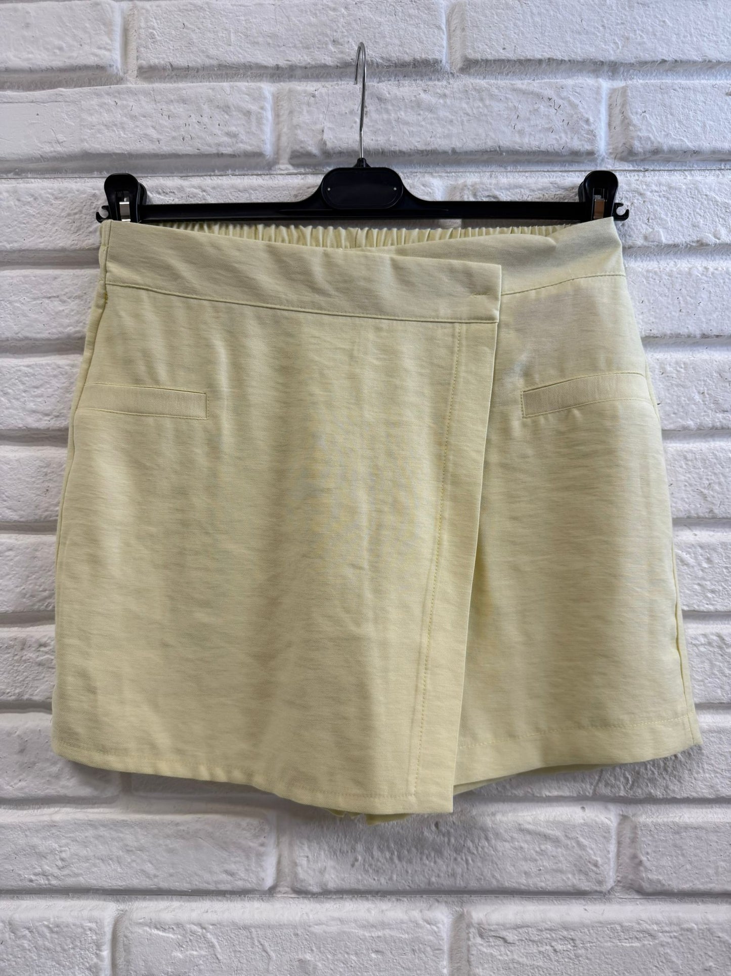 SHORT 1367