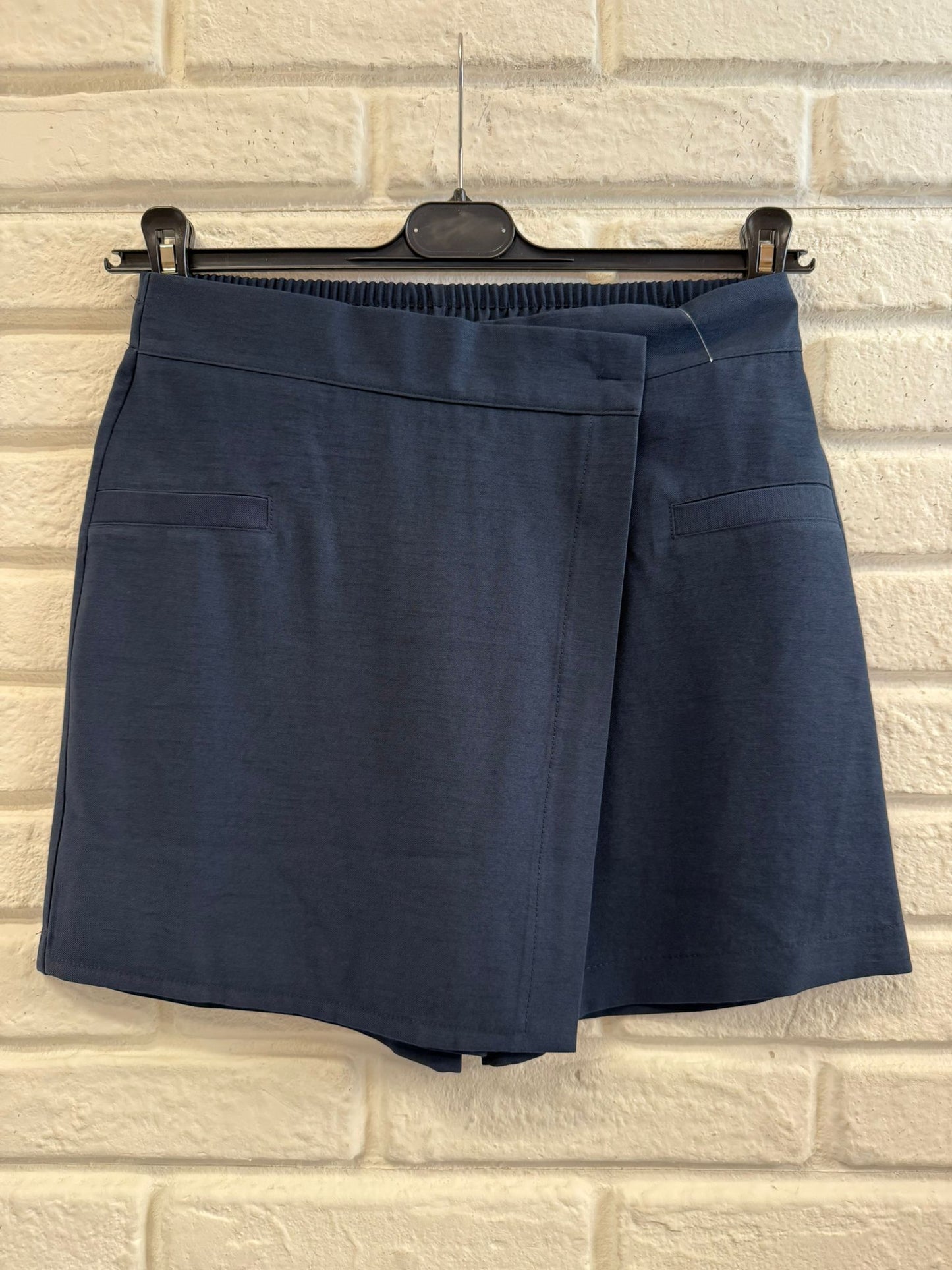SHORT 1367