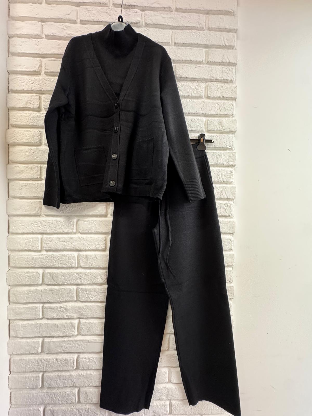 COMPLETO MAGLIA 9012