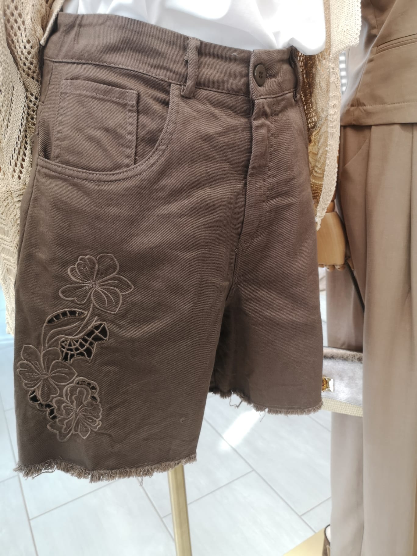 BERMUDA JEANS 03768